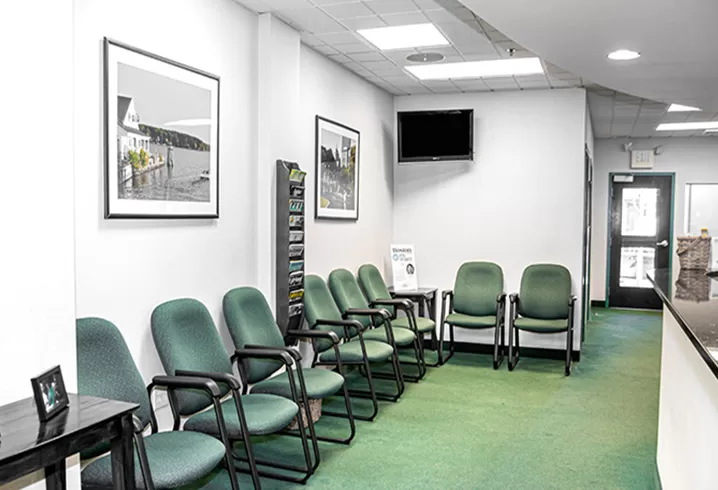 Nashua Gentle Dental appointment waiting area in New Hampshire